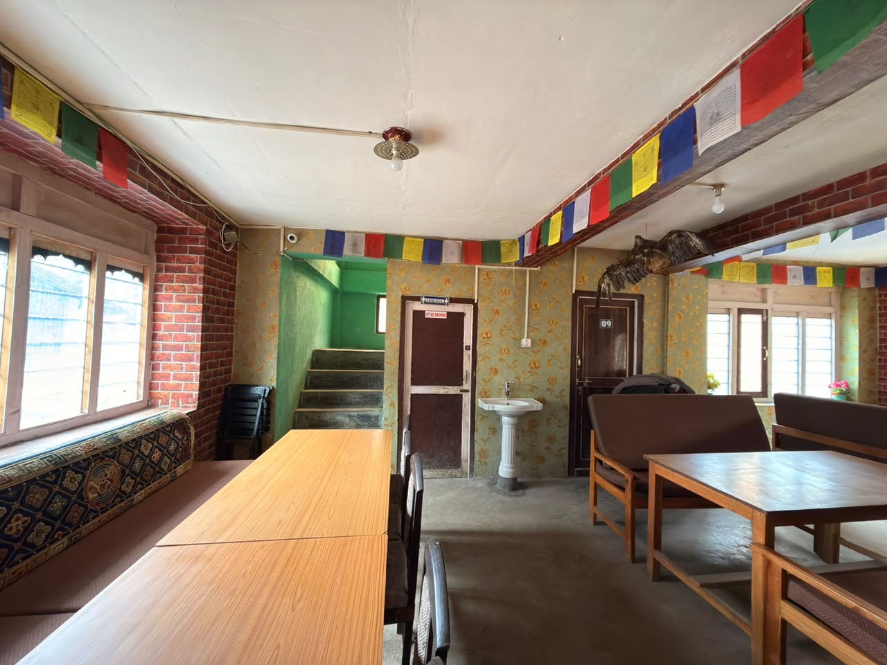 Hotel Snowlion dining room